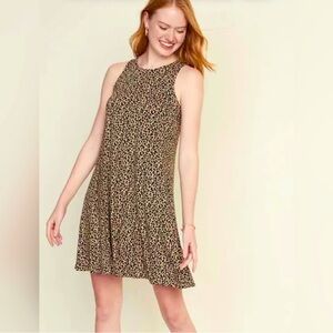 Old Navy. Leopard Print Sleeveless Swing Dress. Size Large.